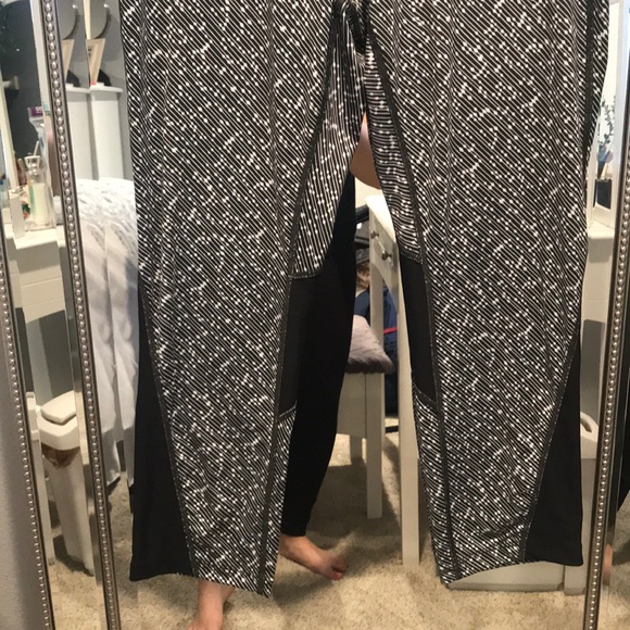 Nike cropped Dri-Fit running leggings - Picture 2 of 5